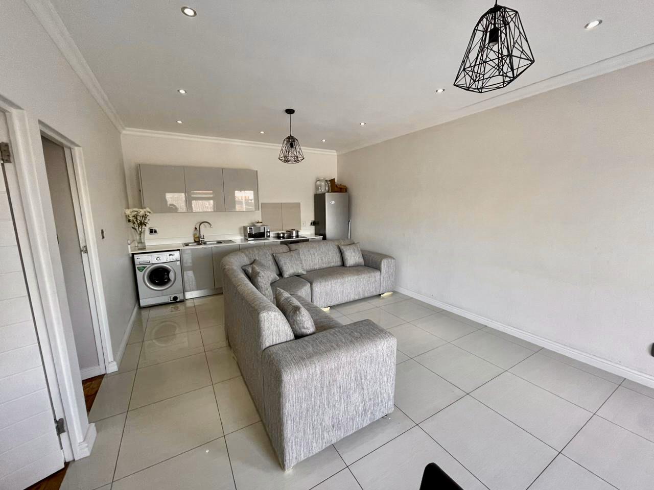 2 Bedroom Property for Sale in Mowbray Western Cape
